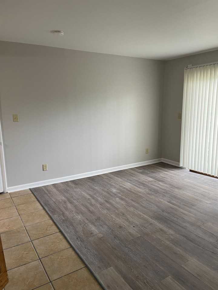 Pine Bridge Apartments - Photo 4 of 4