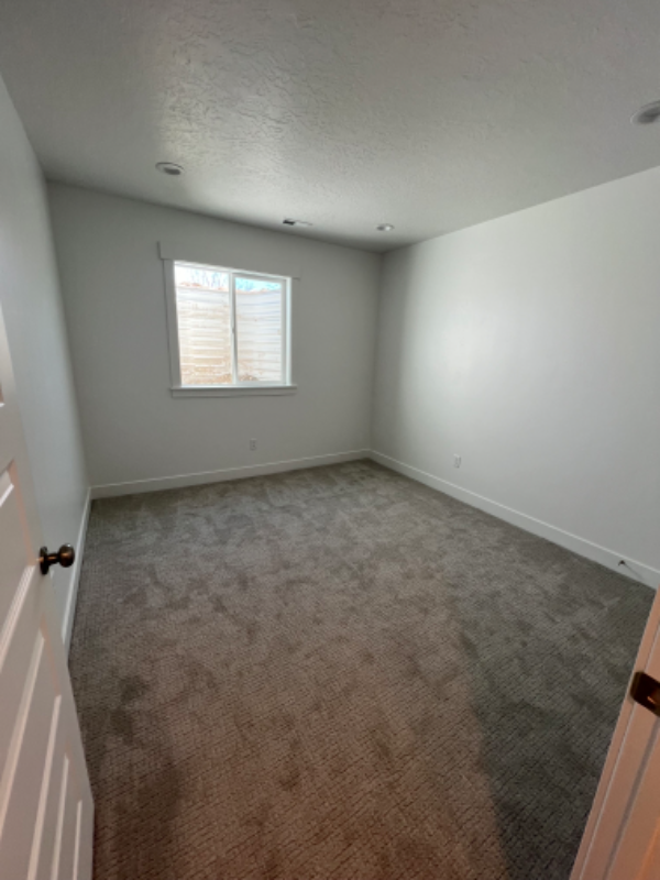 12863 S Berlynn Dr - Photo 5 of 16