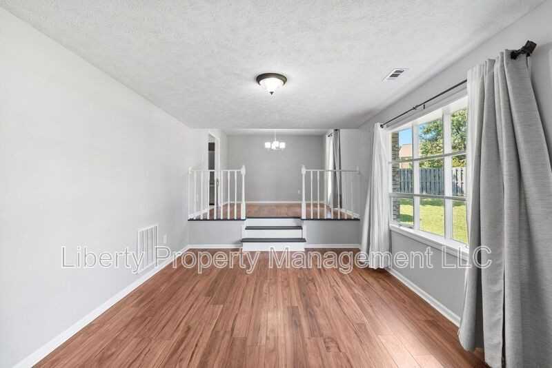 5406 Leesburg Ct - Photo 3 of 15