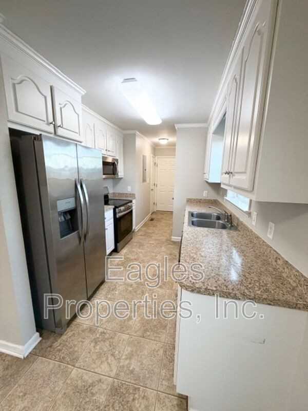 200 Labrador Ct - Photo 6 of 16