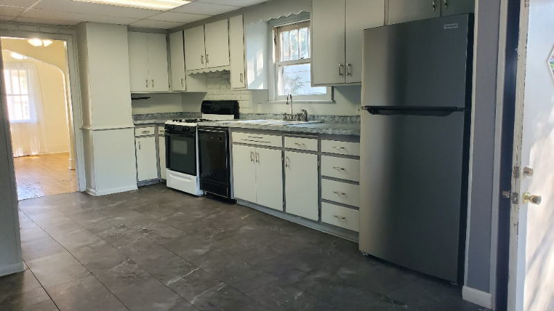 2553 Westbrook Dr - Photo 7 of 18