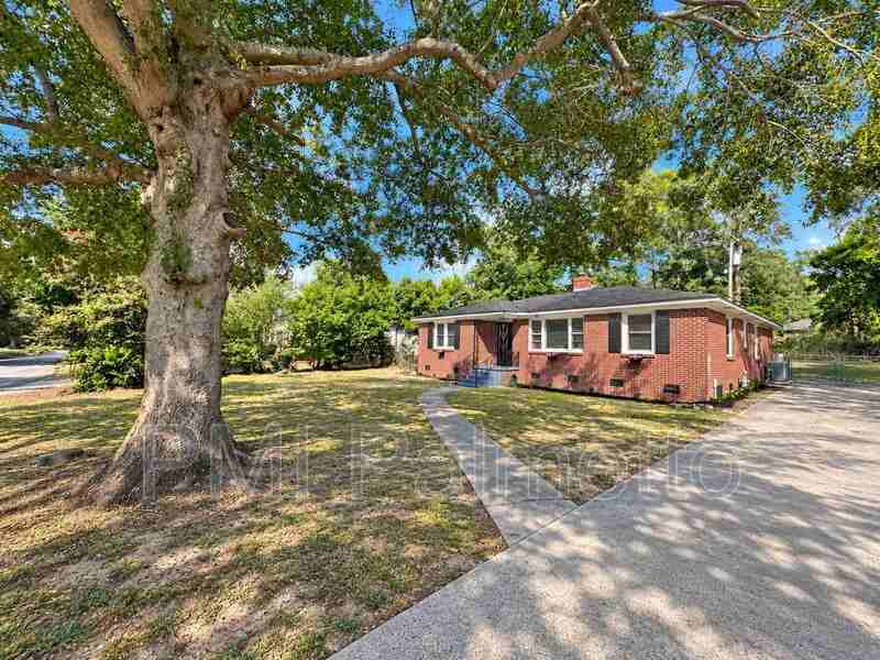 3727 Maybank St - Photo 2 of 33