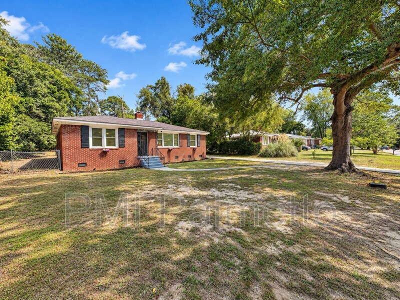 3727 Maybank St - Photo 3 of 33