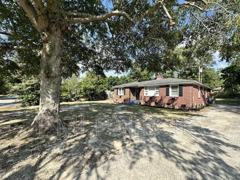 3727 Maybank St - Photo 6 of 33