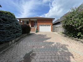 featured image of 10 Homeland Ave