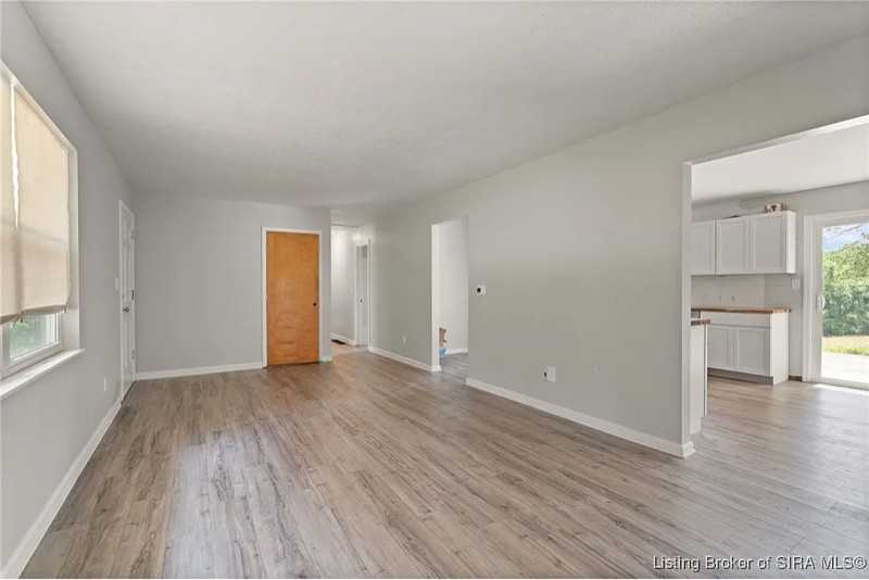 456 Thompson St - Photo 7 of 20