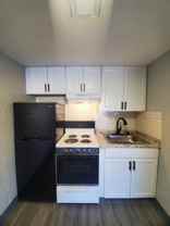 Hampton Court Apartments - Photo 1 of 1