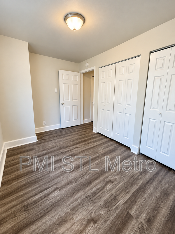 5206 Vernon Ave #2W - Photo 4 of 8