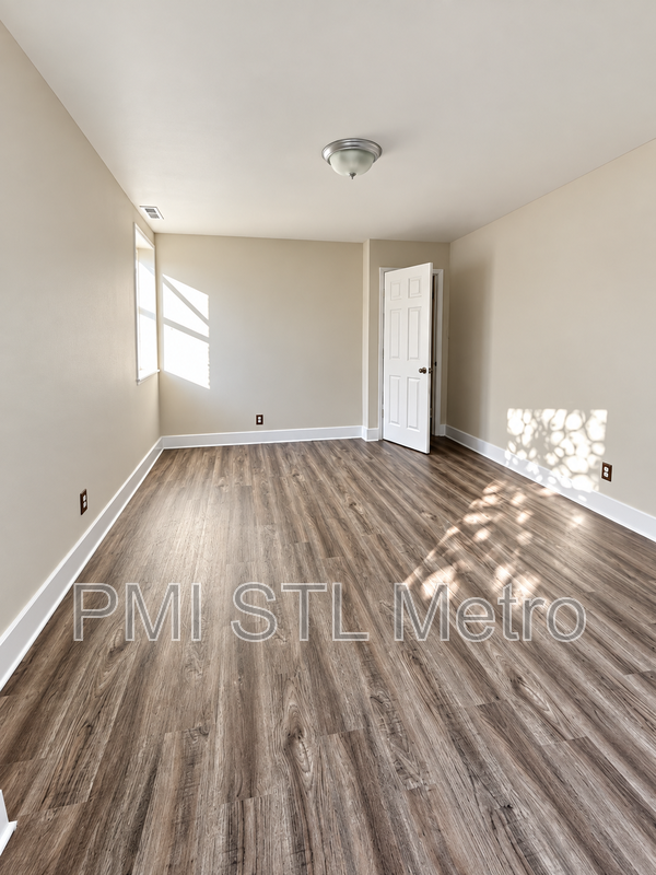 5206 Vernon Ave #2W - Photo 5 of 8