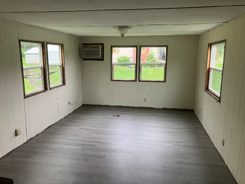 592 Penns Creek Rd - Photo 3 of 10