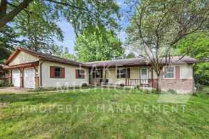 featured image of 2555 Ridgemoor Dr Se