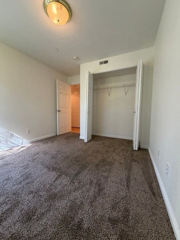 2123 N Morning Star Dr - Photo 4 of 12