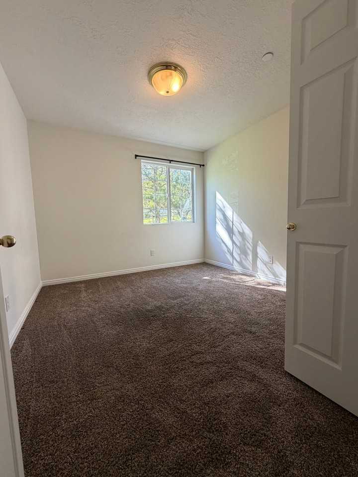 2123 N Morning Star Dr - Photo 5 of 12