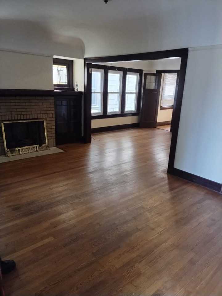 2661 N 50th St #1 - Photo 4 of 5