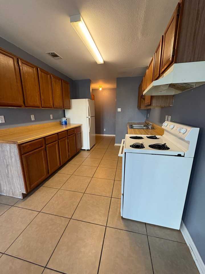 506 Alpine St #A - Photo 4 of 17