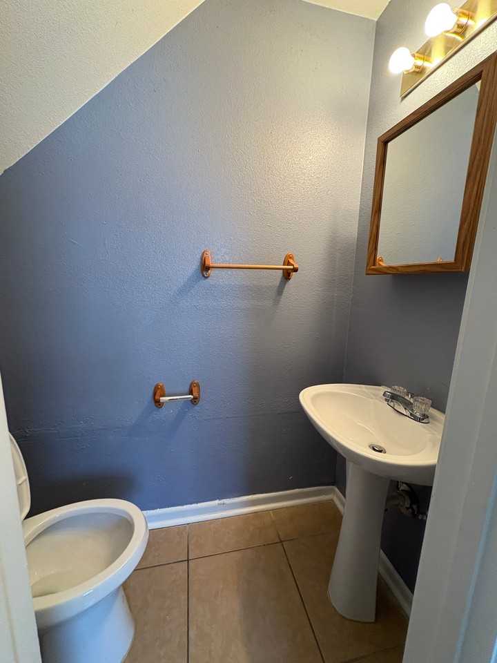 506 Alpine St #A - Photo 7 of 17