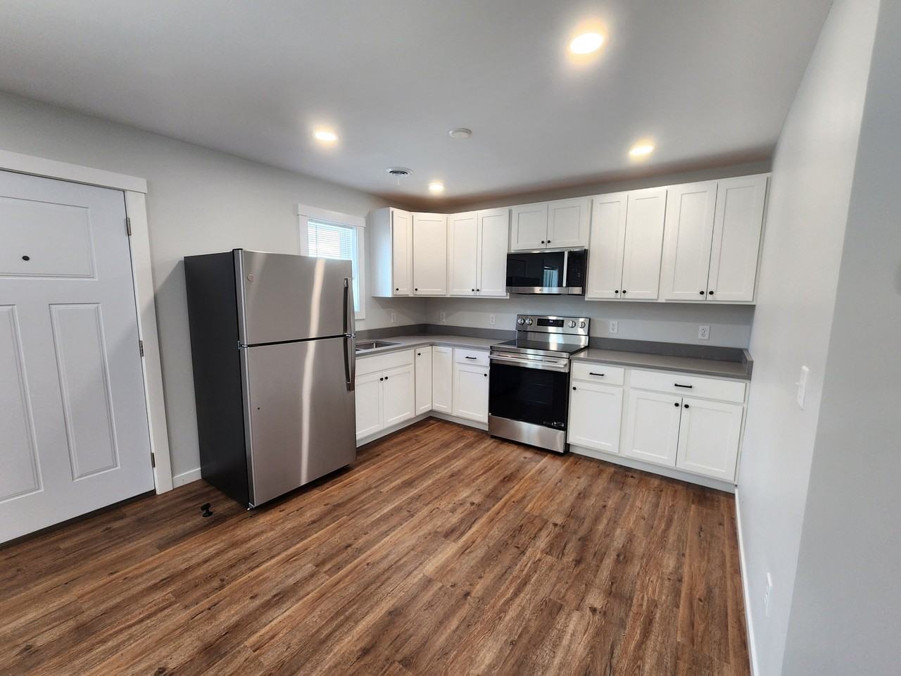 226 S 7th St #1 - Photo 6 of 14