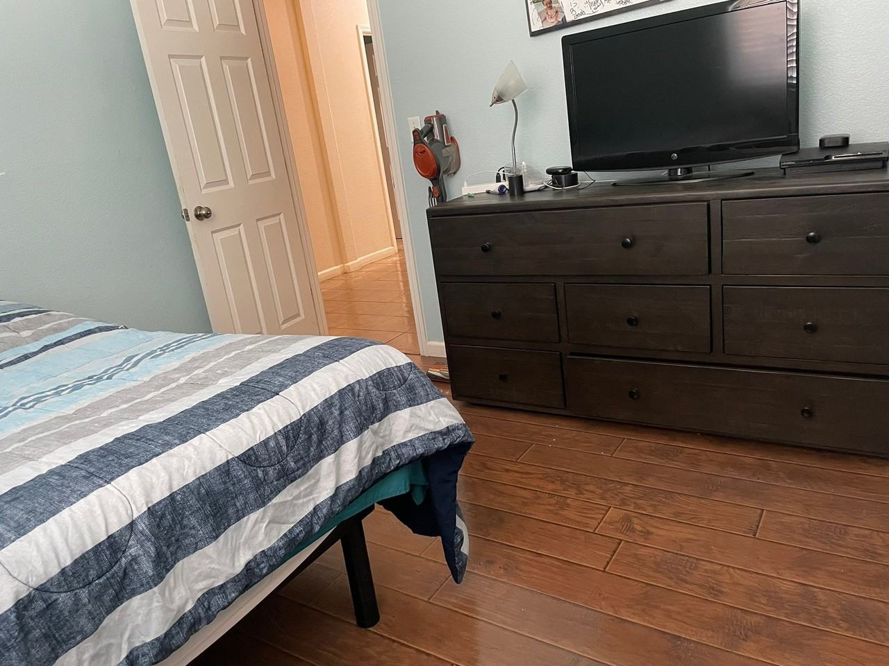 56 Ridgepoint Dr - Photo 5 of 17