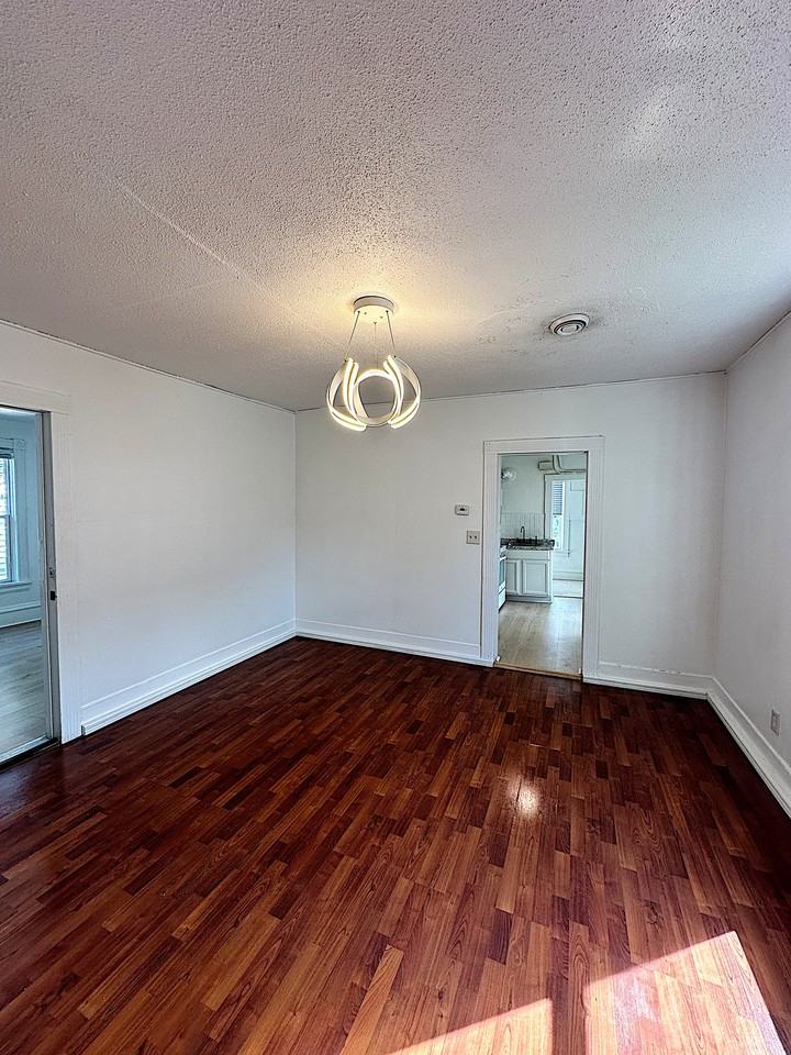 824 18 1/2 Ave Ne #2 - Photo 6 of 12