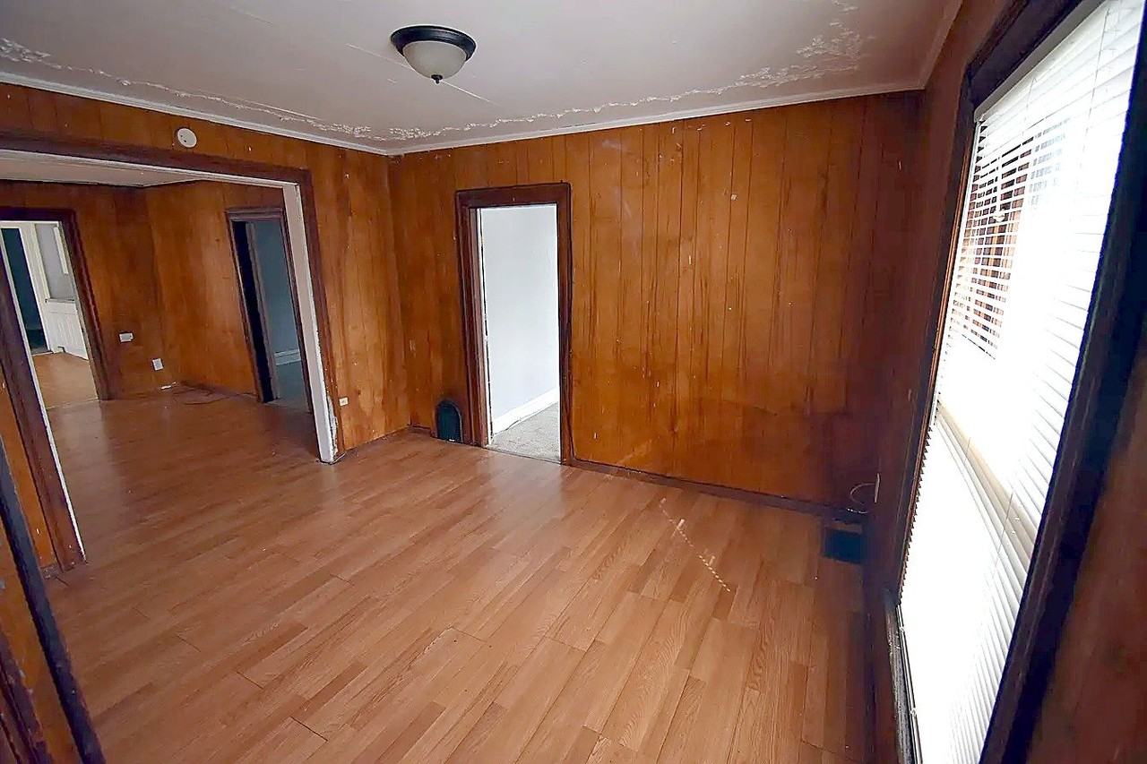 15 Saint Clair St #2 - Photo 3 of 9