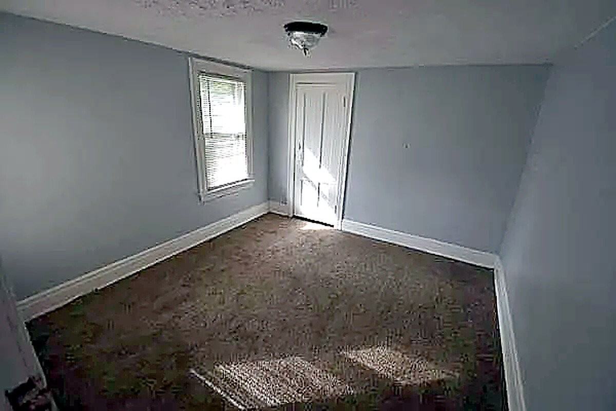 15 Saint Clair St #2 - Photo 7 of 9