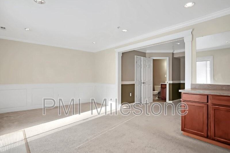 930 Monet Dr - Photo 6 of 44