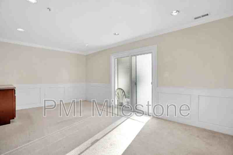930 Monet Dr - Photo 7 of 44