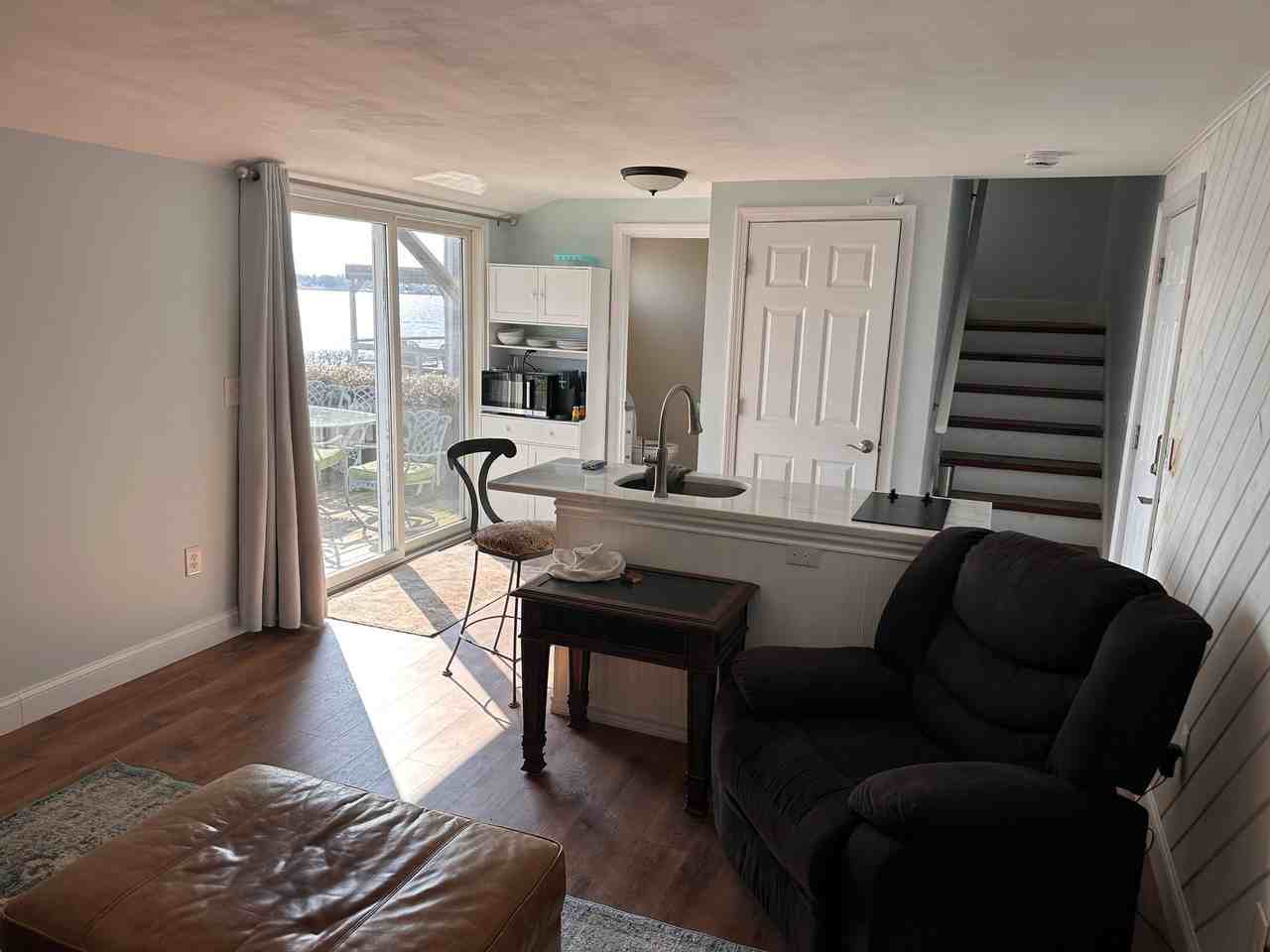 96 Seaview Ave #B - Photo 7 of 16
