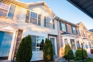 featured image of 1039 Eastgate Dr