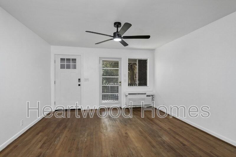 934 Laurens St #G - Photo 6 of 28
