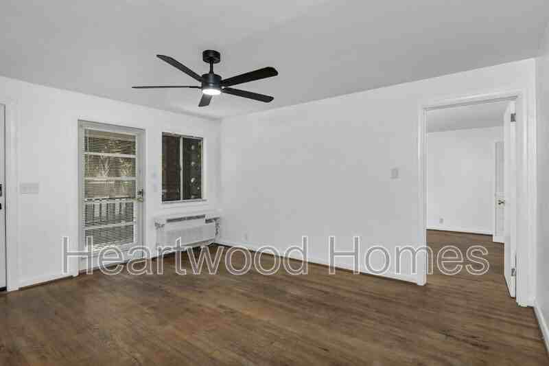 934 Laurens St #G - Photo 7 of 28