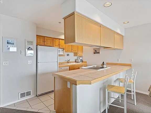 5201 Sw Highway 101 #12 - Photo 6 of 14