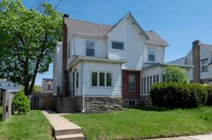 featured image of 233 Leon Ave