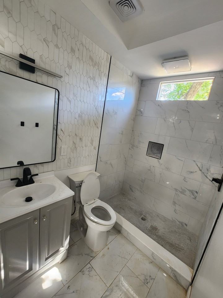 1223 Staples St Ne - Photo 5 of 18