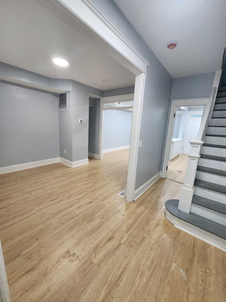 1223 Staples St Ne - Photo 6 of 18