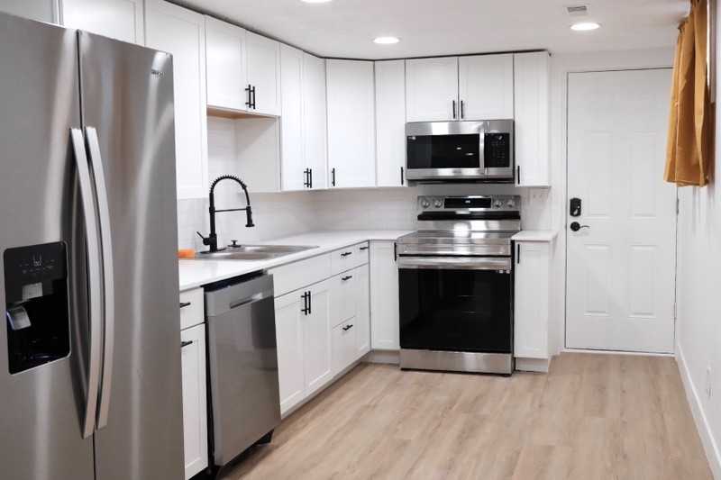 281 E Center St - Photo 7 of 24