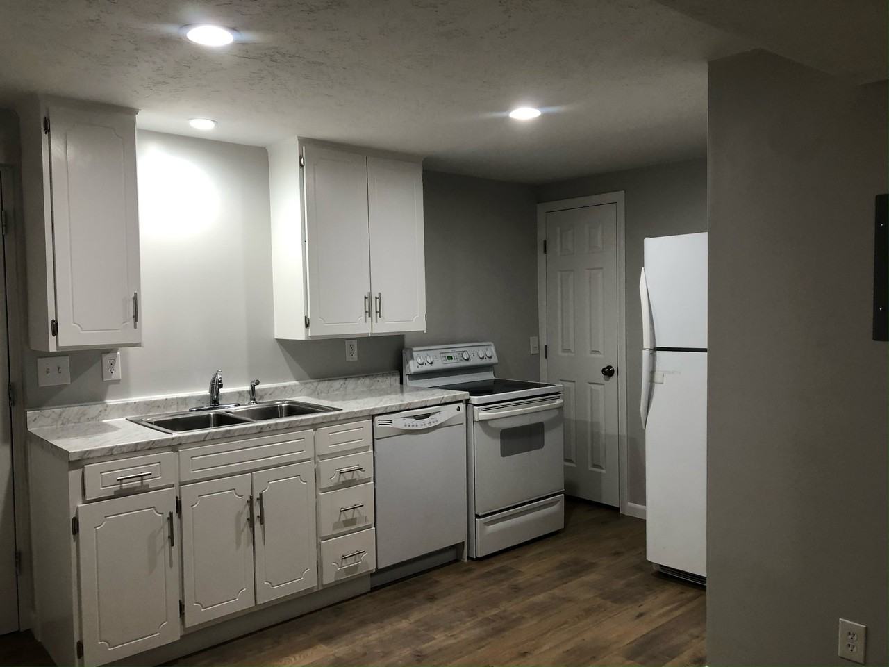 889 E Casa Roja St #2 - Photo 3 of 5