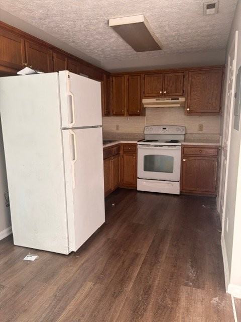1136 Rives Rd #2 - Photo 4 of 7