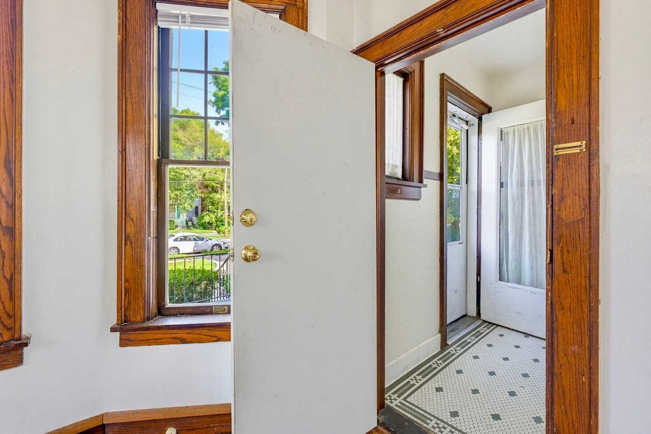6335 7th Ave - Photo 3 of 12