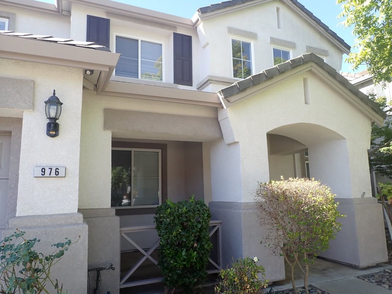 976 Grafton St - Photo 2 of 20