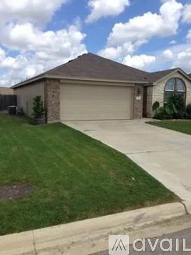 7720 Woodbury Dr - Photo 2 of 17