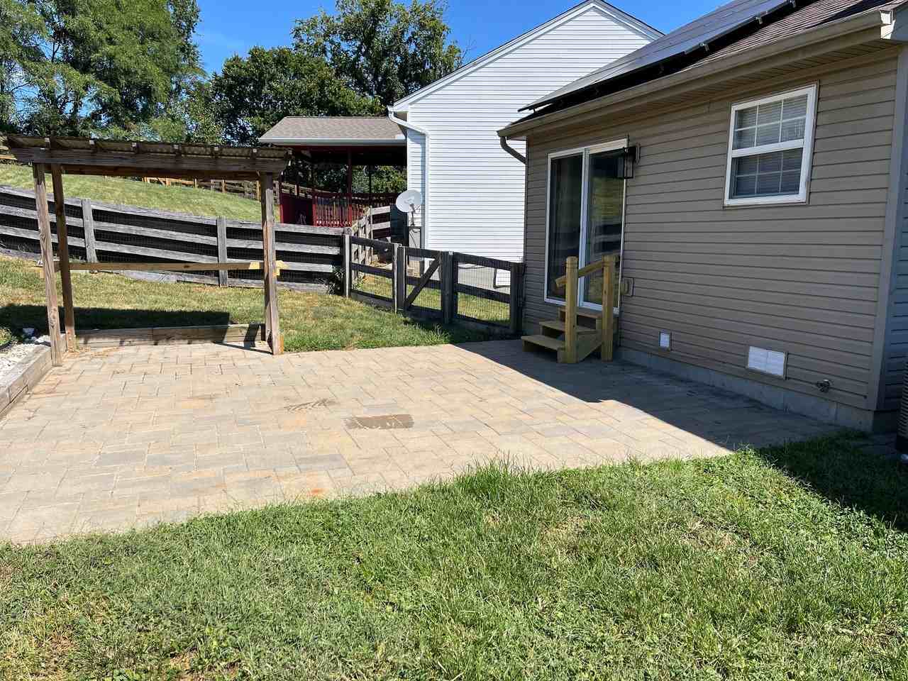 2435 Hilliard Dr - Photo 2 of 13