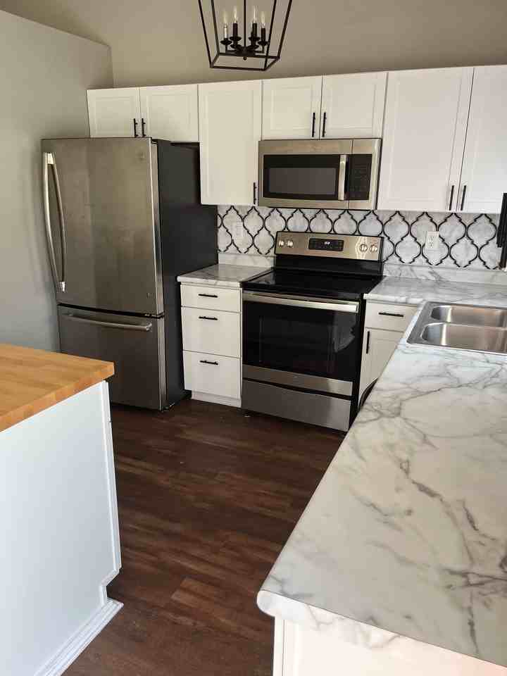 2435 Hilliard Dr - Photo 4 of 13