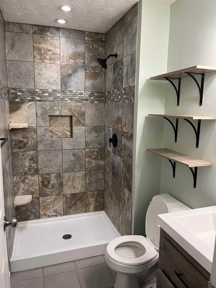 2435 Hilliard Dr - Photo 6 of 13