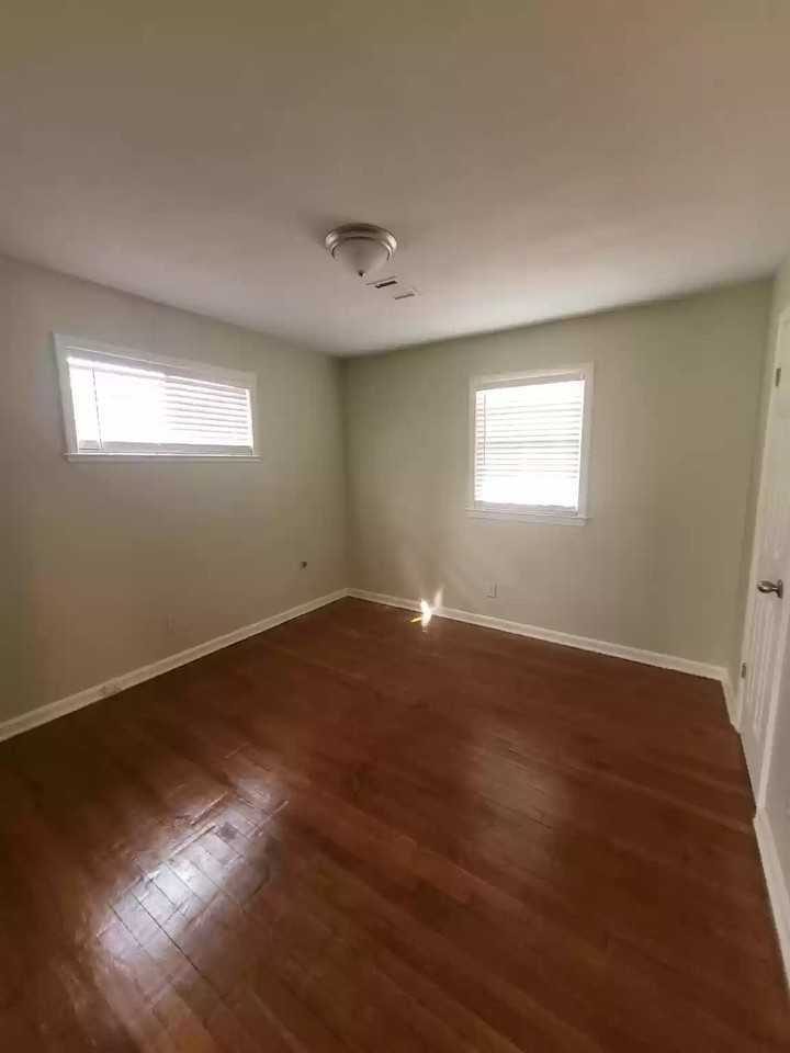 305 Damone Ave - Photo 5 of 10