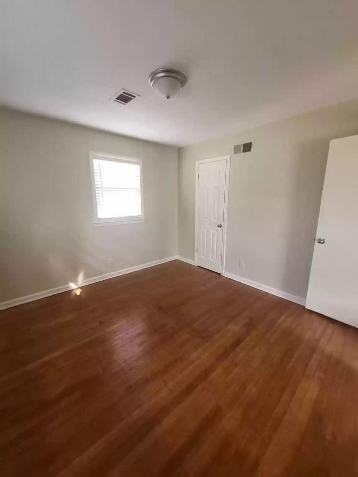 305 Damone Ave - Photo 6 of 10