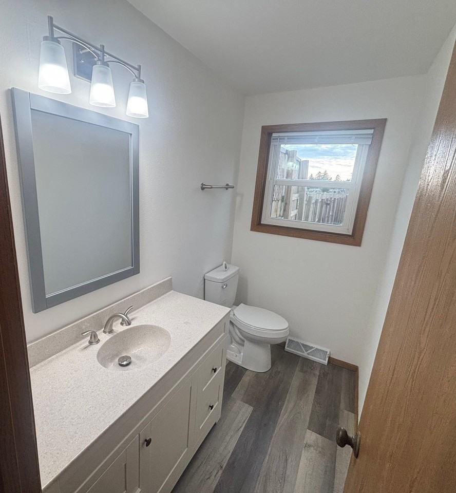2553 Clover St - Photo 6 of 11