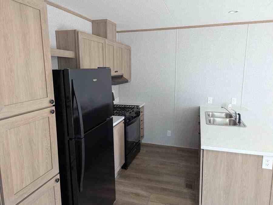 11324 E Road - Photo 3 of 14