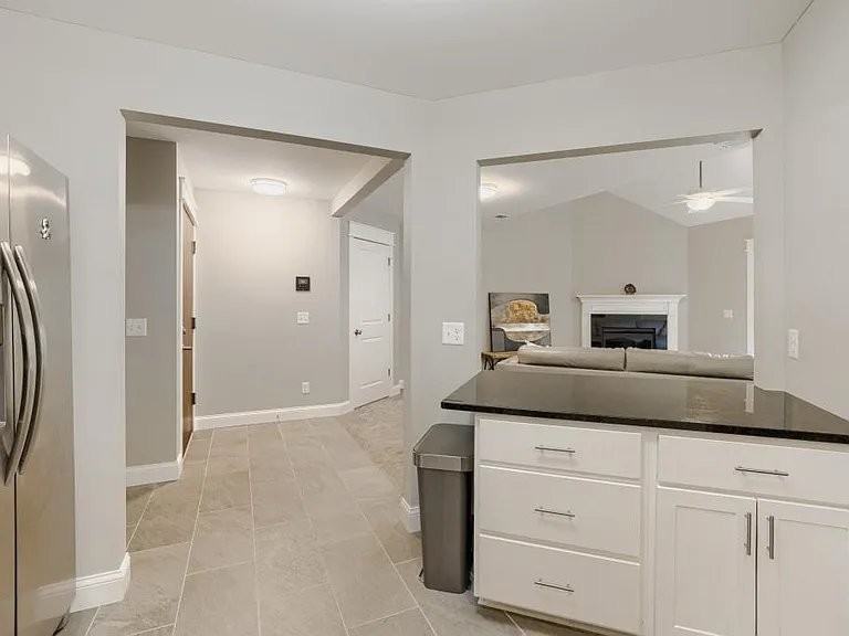 15600 26th Ave N #D - Photo 7 of 18