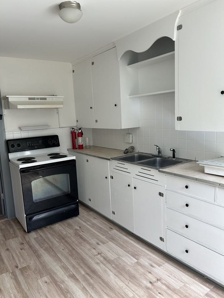 78 S Main St #4 - Photo 6 of 15
